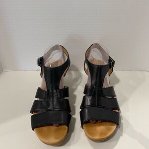 Dansko Trudy Black Leather Women's Sandals Cut Out Wedge Ankle Strap Size 41